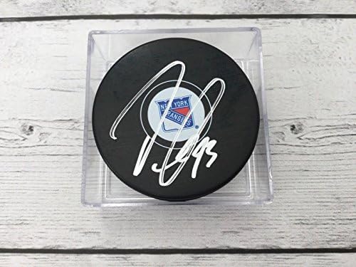 Даниел Катеначчи Подписа хокей шайба с автограф на Ню Йорк Рейнджърс б - за Миене на НХЛ с автограф